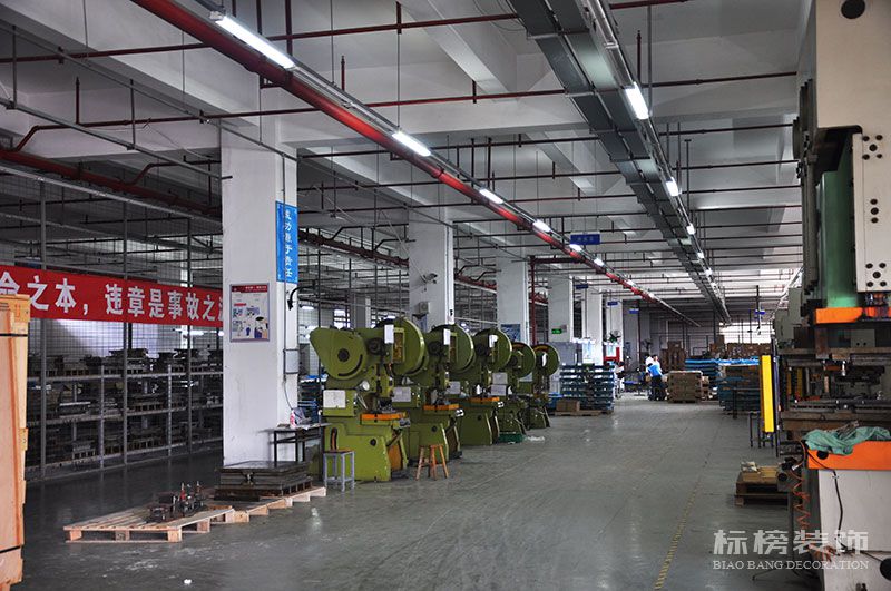 深圳廠房裝修，無(wú)塵車(chē)間裝修，深圳裝飾